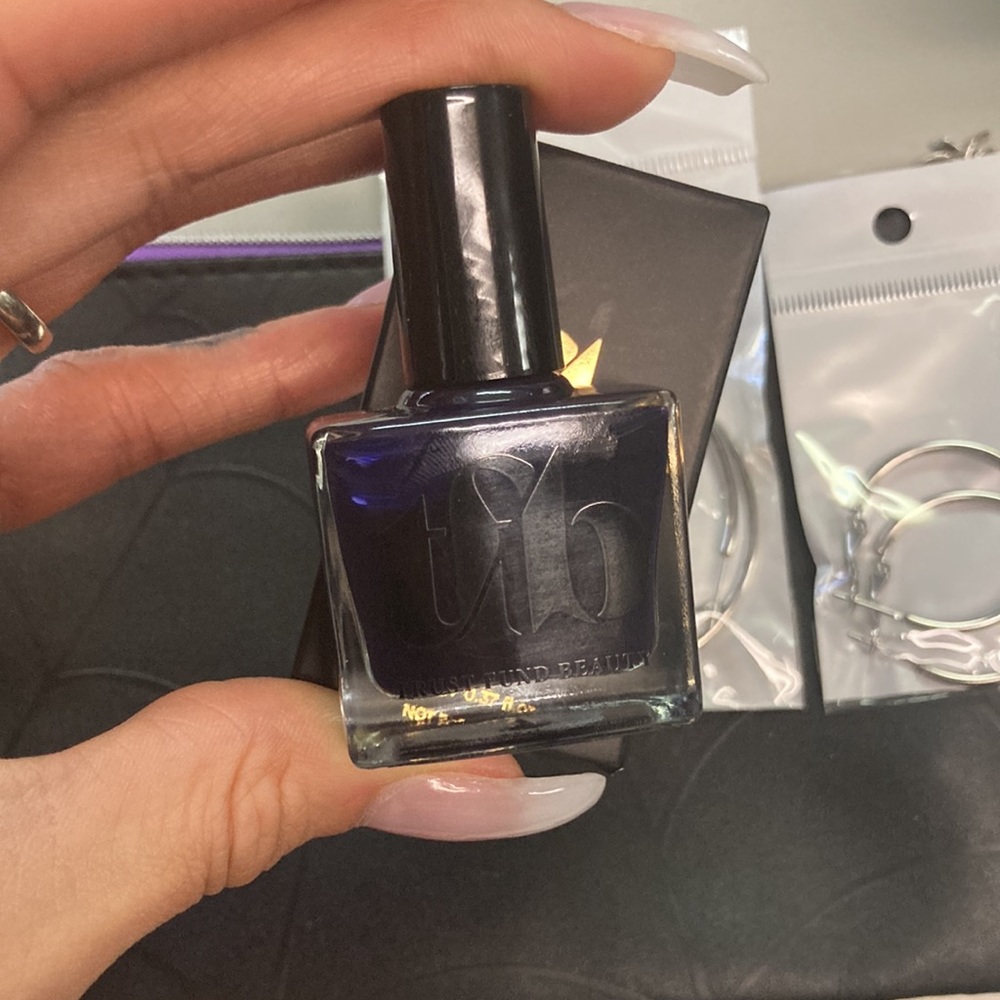 Makeup bundle - Picture 3 of 4